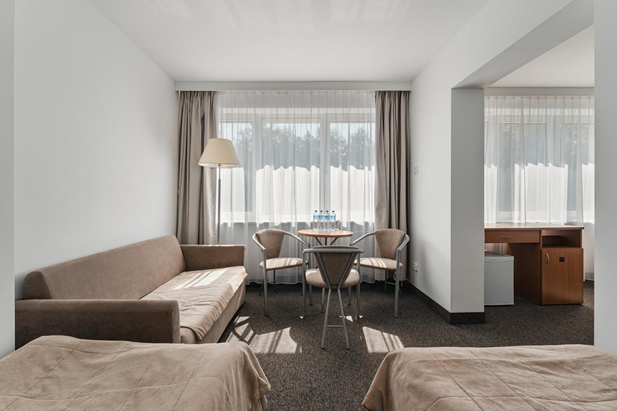 Hotel Rewita Rynia Białobrzegi Esterno foto
