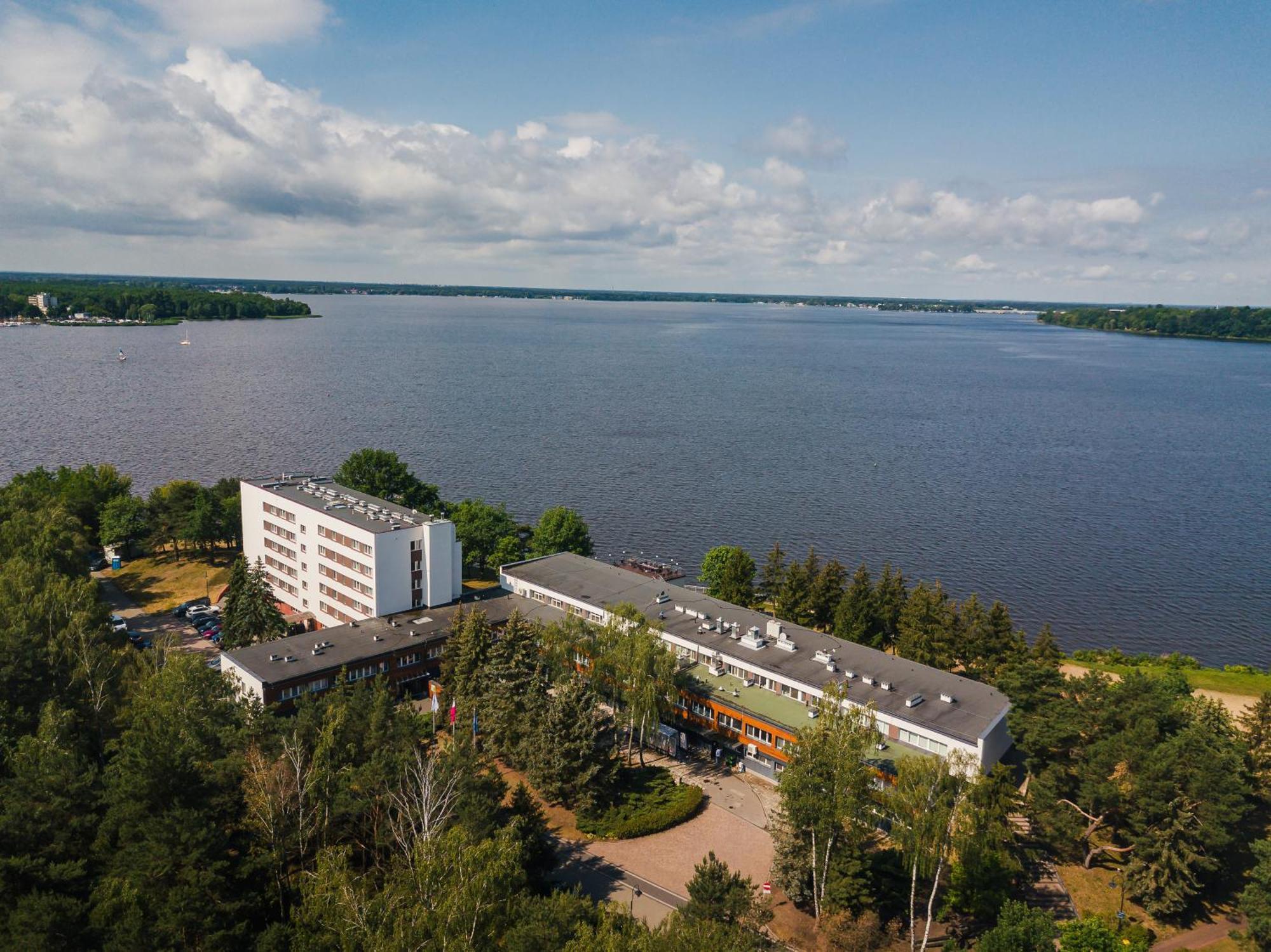 Hotel Rewita Rynia Białobrzegi Esterno foto