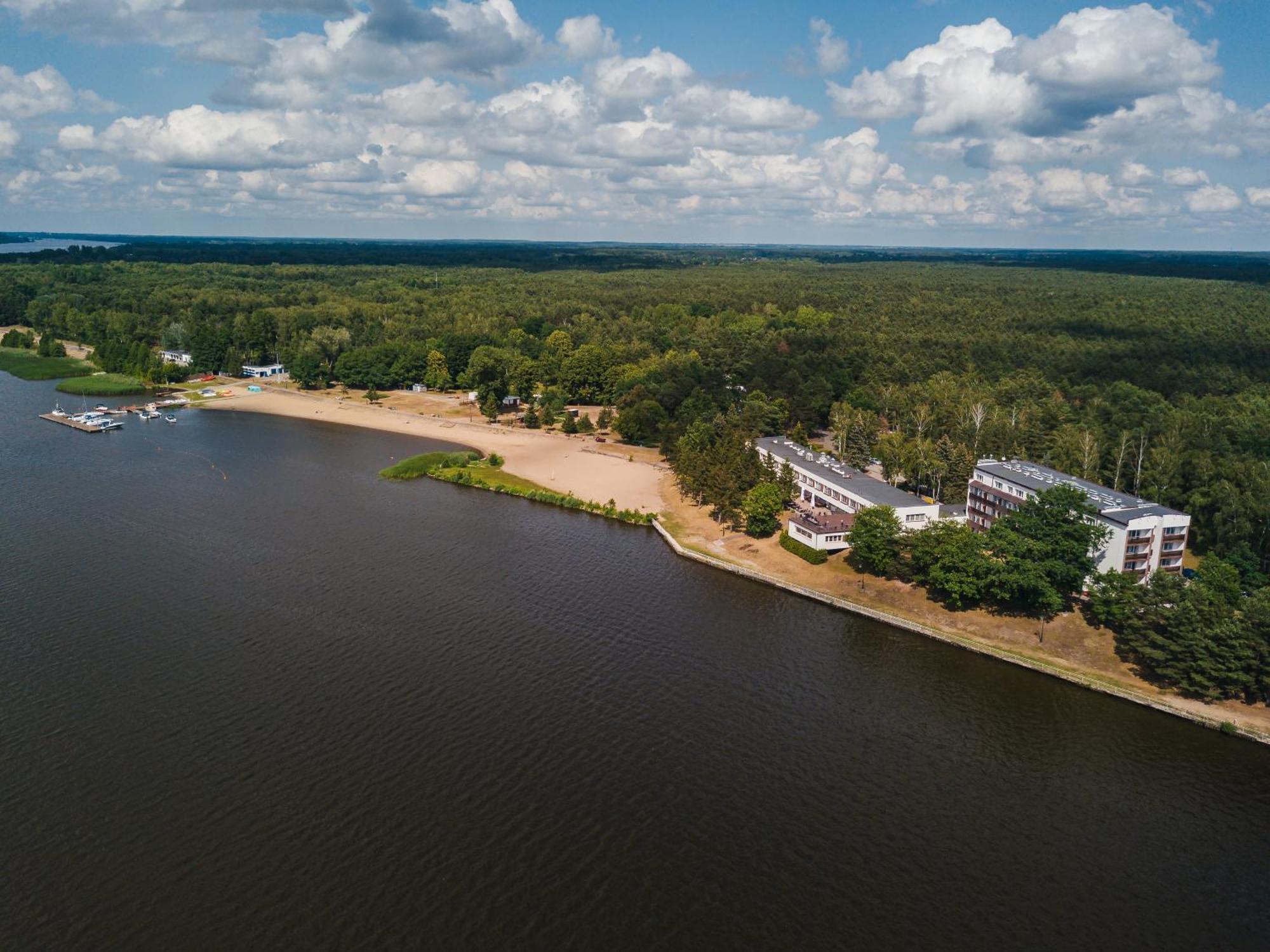Hotel Rewita Rynia Białobrzegi Esterno foto