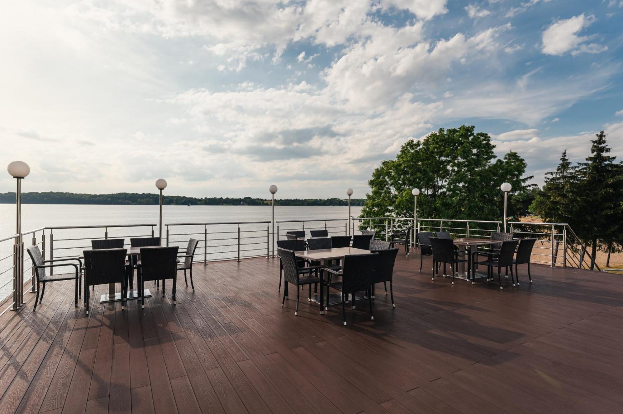 Hotel Rewita Rynia Białobrzegi Esterno foto