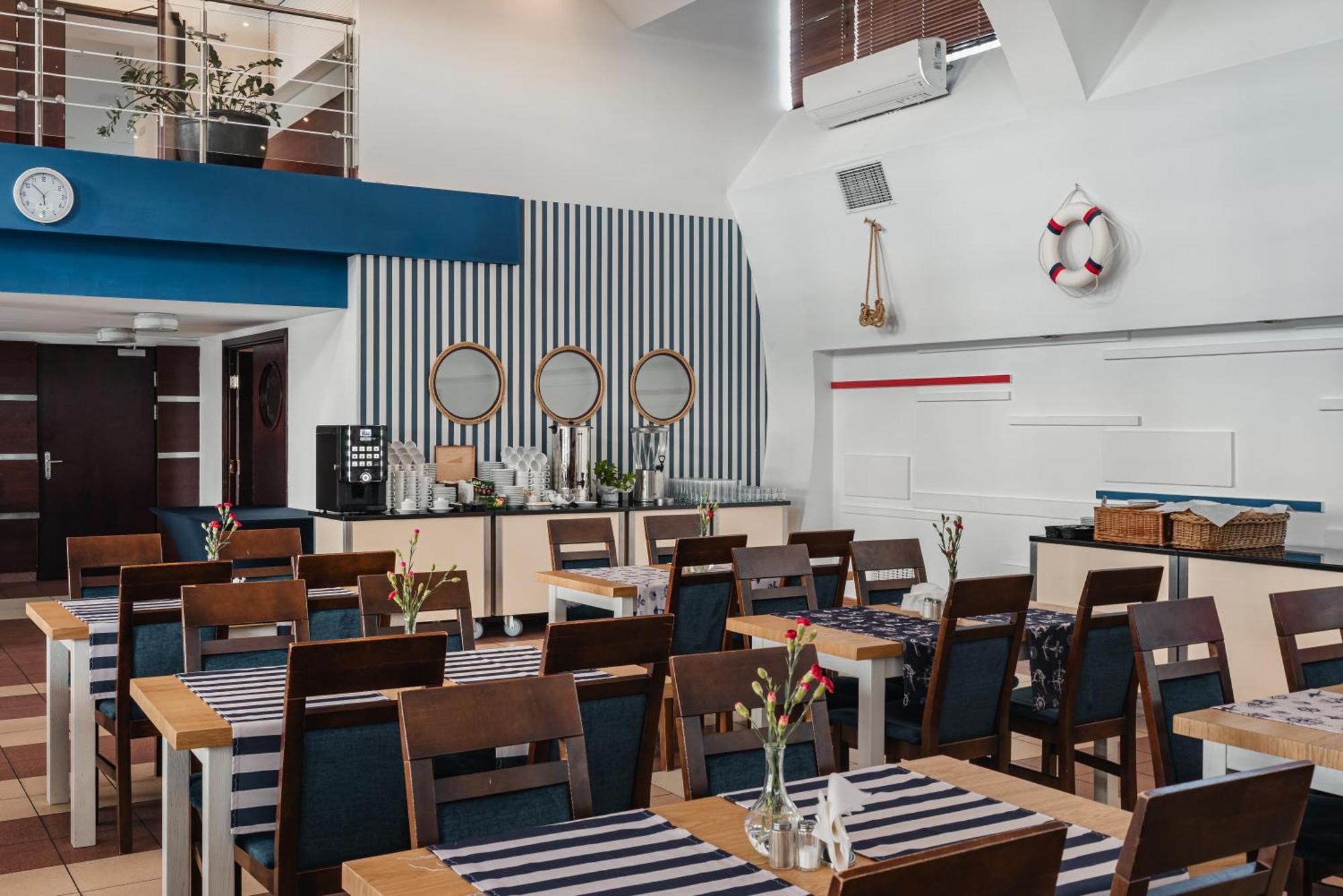 Hotel Rewita Rynia Białobrzegi Esterno foto
